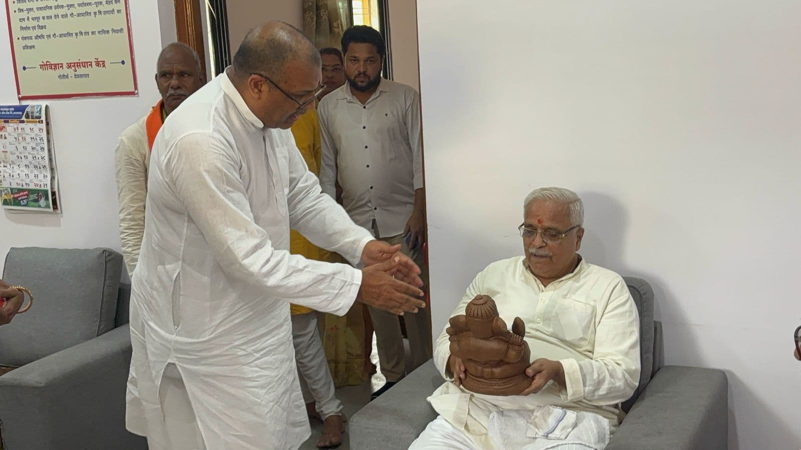 Maharani Durgavati Grameen Haat — Tarun Bharat coverage
